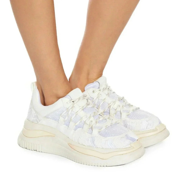 FARM Rio Women's Lace Up Low Top Chunky Platform Sneakers Size 9 (MSRP $275) - Picture 2 of 11